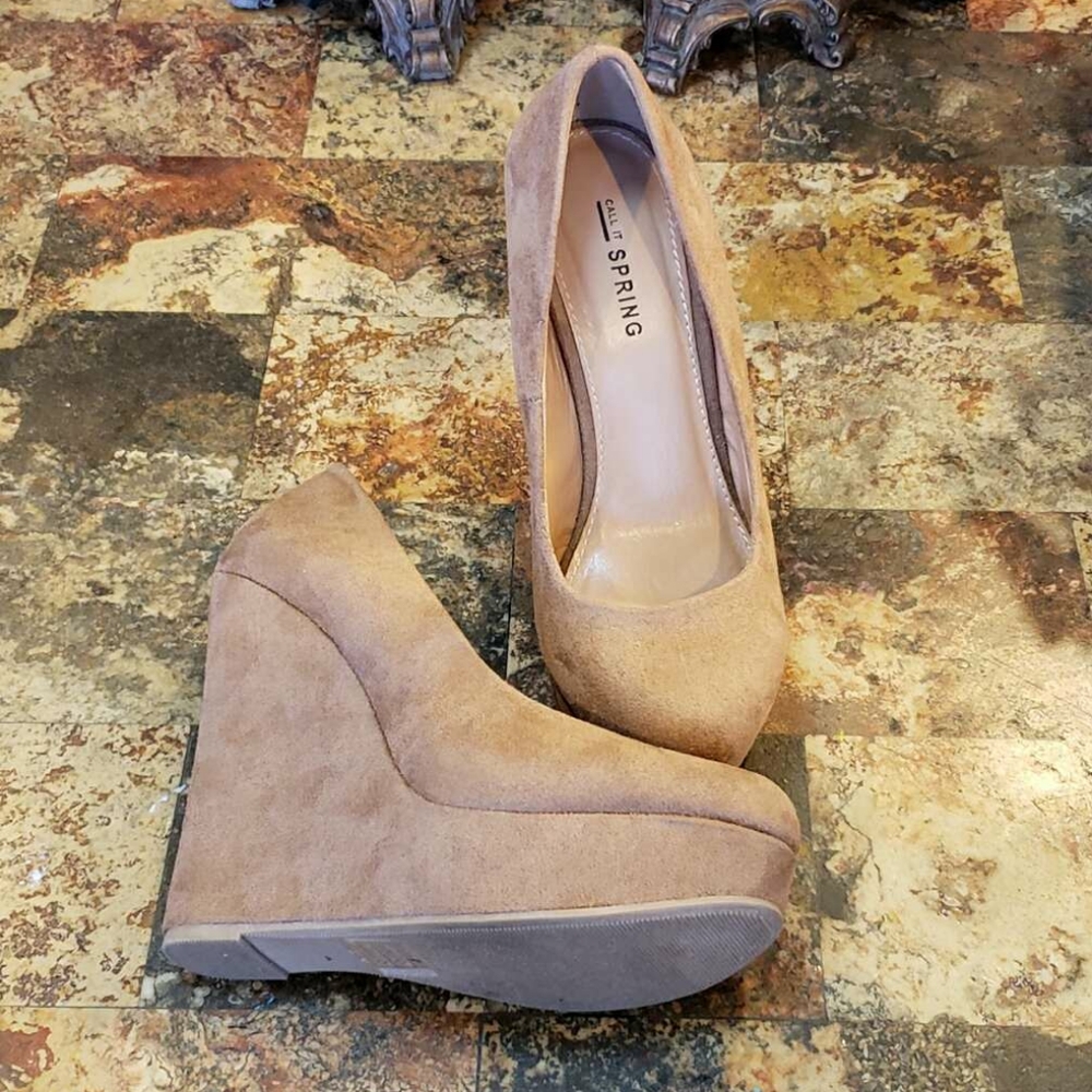 Shoes - Picture 2 of 3